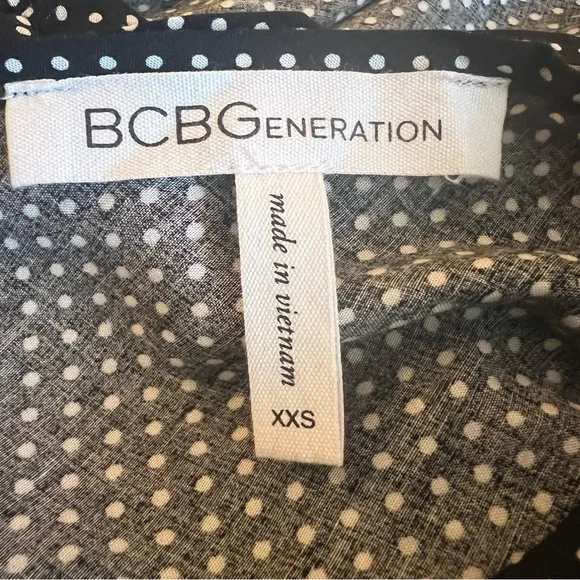BCBGeneration Crop Top off the shoulder polka dot blouse long sleeve shirt XXS - Picture 4 of 5